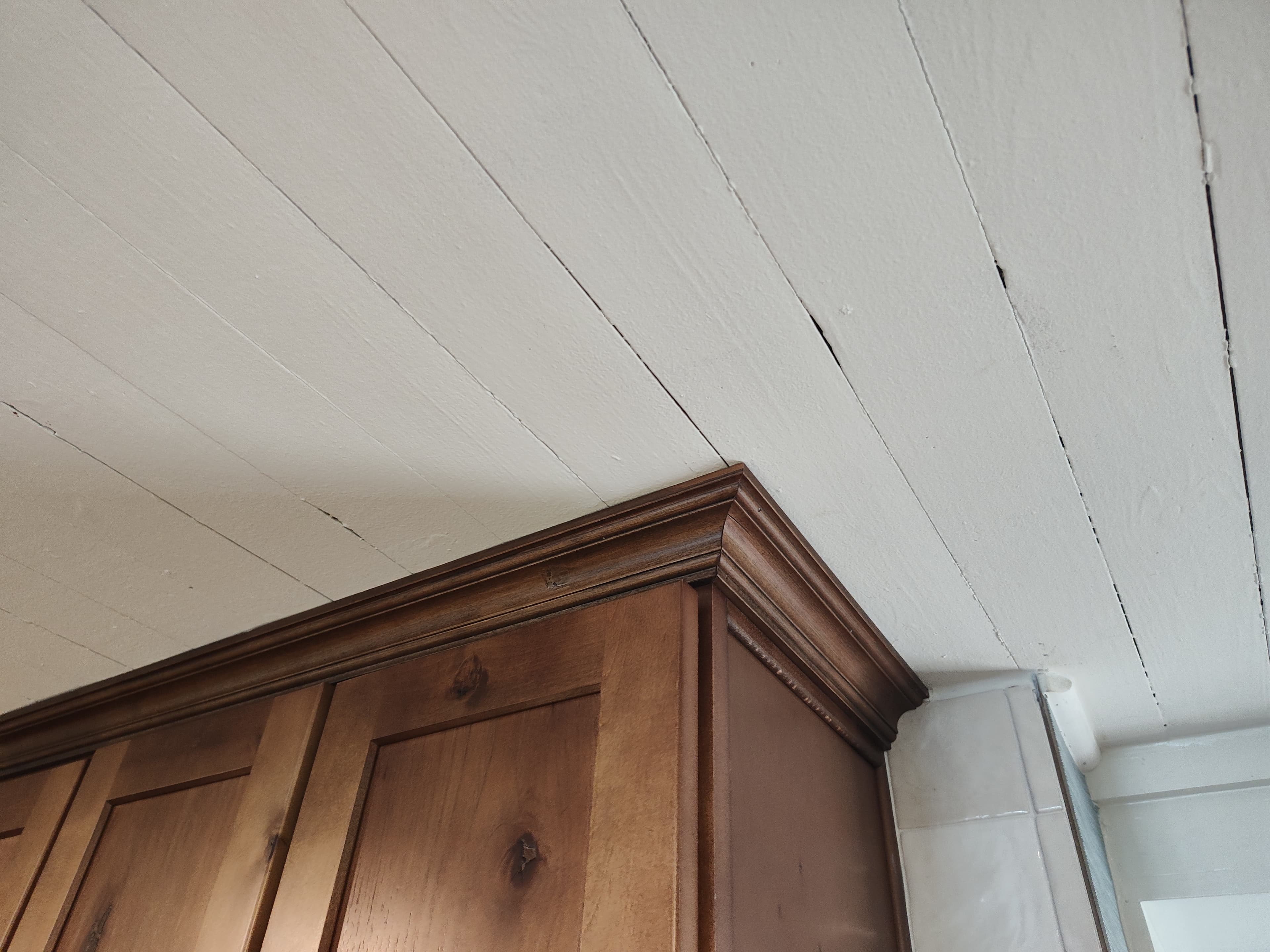 Cabinet Crown Molding & Trim Work